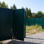 Профлист C-20, RAL 6005, двусторонний, устройство въезда, засыпка трубы Профлист C-20, RAL 6005, двусторонний, устройство въезда, засыпка трубы