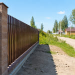 Штакетник 136, П-образный, прямая, 8017, шахматка Штакетник 136, П-образный, прямая, 8017, шахматка