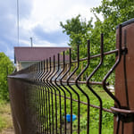 Штакетник 136 с бор. М-образный, трапеция, RAL 8017 Штакетник 136 с бор. М-образный, трапеция, RAL 8017